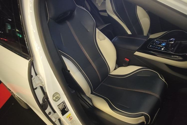 Used BYD Qin PLUS 2021 EV 400KM Luxury Model Right Front Seat