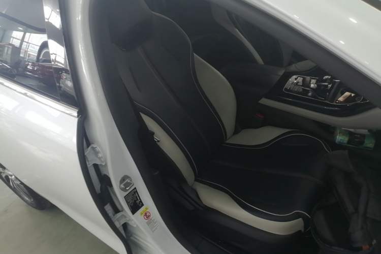 Used BYD Qin PLUS 2021 EV 400KM Luxury Model Right Front Seat