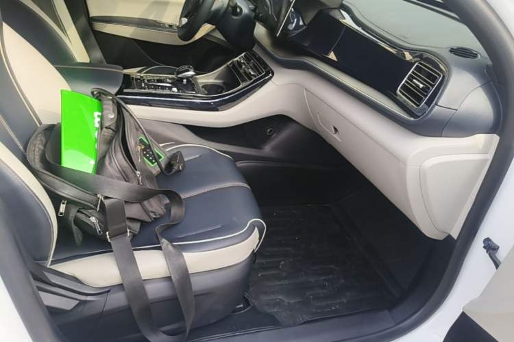 Used BYD Qin PLUS 2021 DM-i 55KM Flagship Model Right Front Seat