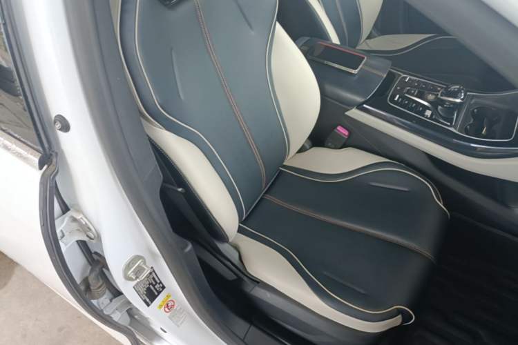 Used BYD Qin PLUS 2021 DM-i 55KM Flagship Model Right Front Seat