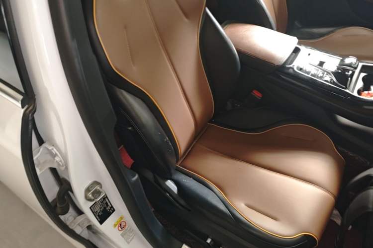 Used BYD Qin PLUS 2021 EV 600KM Flagship Model Right Front Seat