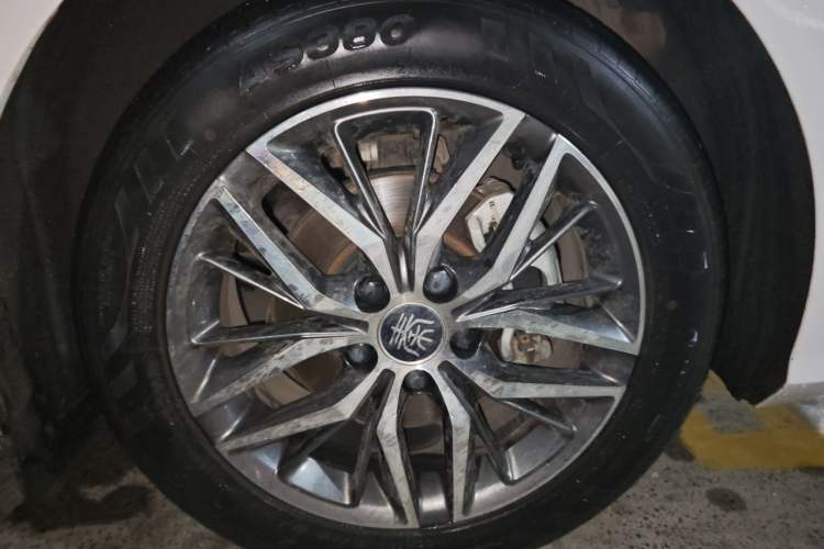 Used BYD Qin PLUS 2021 DM-i 55KM Flagship Model Right Front Wheel Hub