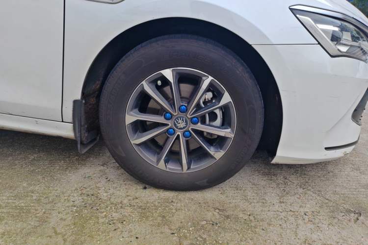 Used BYD Qin PLUS 2021 DM-i 55KM Prestige Model Right Front Wheel Hub