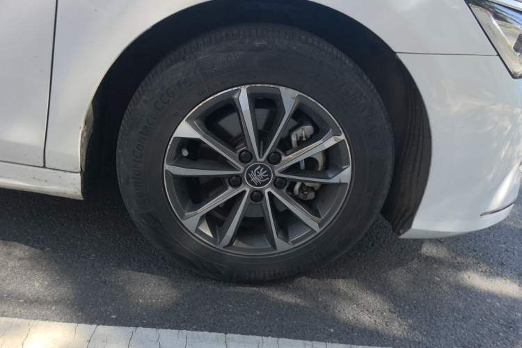 Used BYD Qin PLUS 2021 DM-i 55KM Prestige Model Right Front Wheel Hub