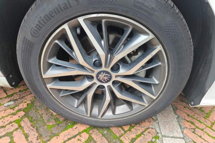 Used BYD Qin PLUS 2021 DM-i 55KM Flagship Model Right Front Wheel Hub