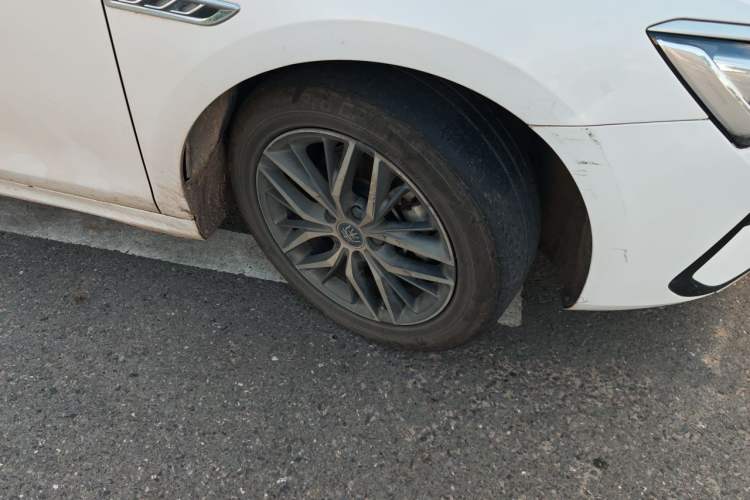 Used BYD Qin PLUS 2021 EV 500KM Luxury Model Right Front Wheel Hub