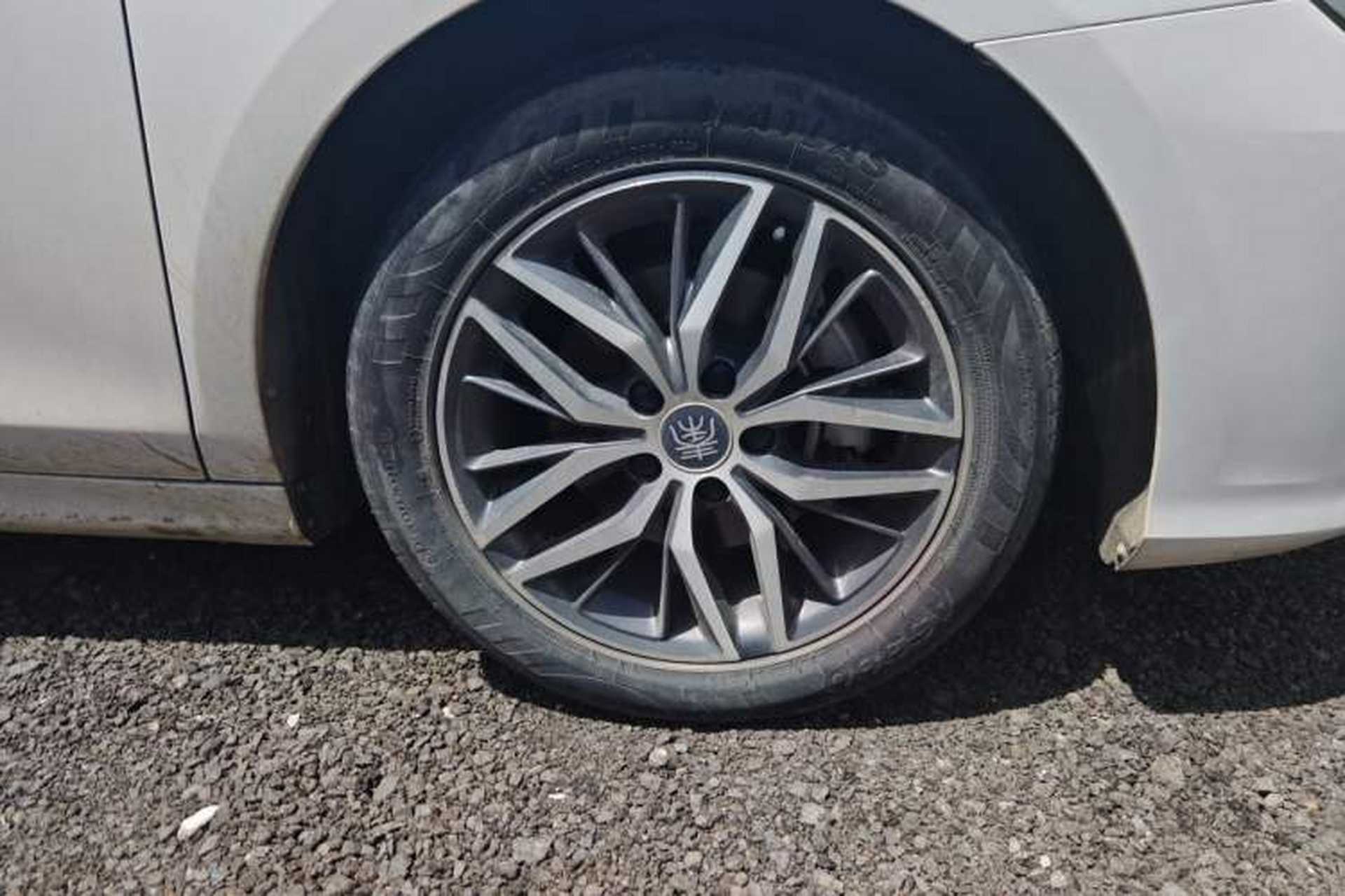 Used BYD Qin PLUS 2021 DM-i 55KM Flagship Model Right Front Wheel Hub