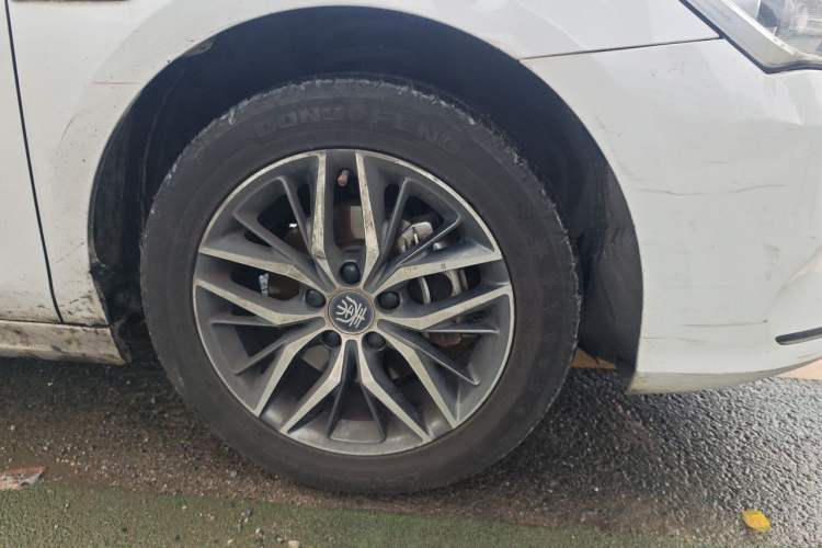 Used BYD Qin PLUS 2021 DM-i 120KM Prestige Model Right Front Wheel Hub