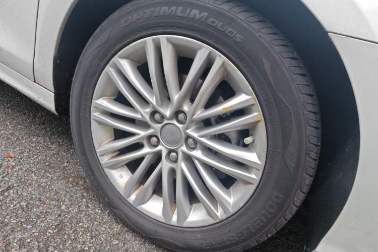 Used BYD Qin PLUS 2021 DM-i 55KM Flagship Model Right Front Wheel Hub