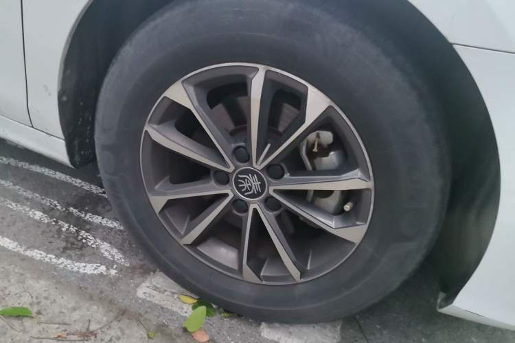 Used BYD Qin PLUS 2021 DM-i 55KM Prestige Model Right Front Wheel Hub