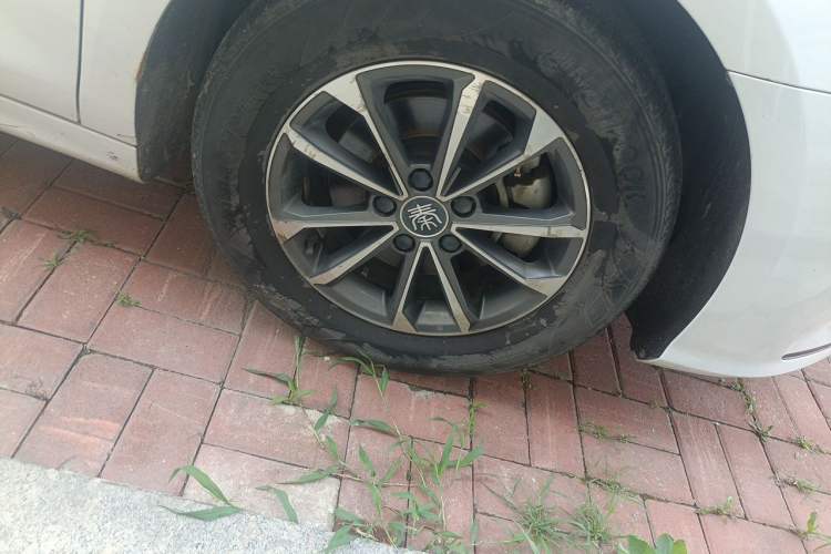 Used BYD Qin PLUS 2021 DM-i 55KM Prestige Model Right Front Wheel Hub