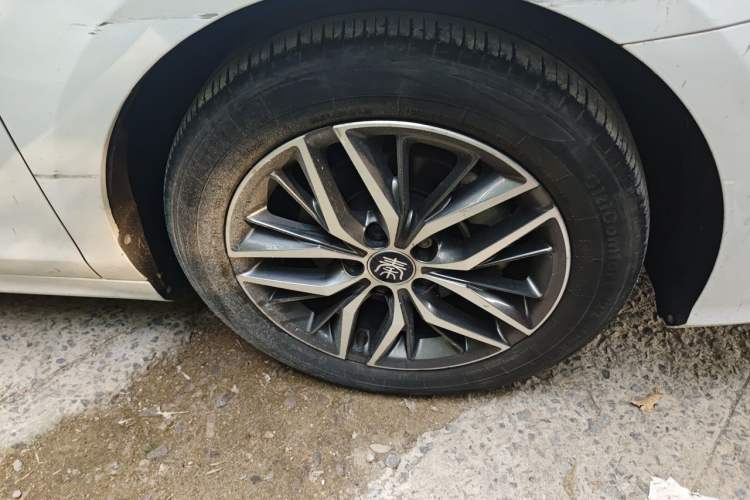 Used BYD Qin PLUS 2021 DM-i 55KM Flagship Model Right Front Wheel Hub