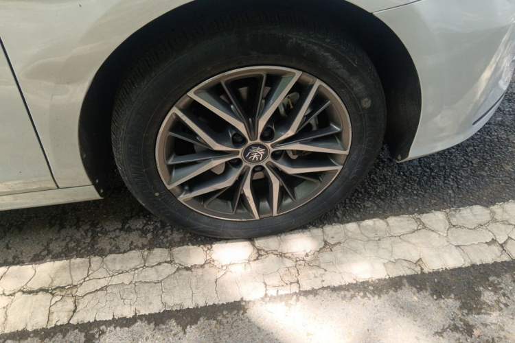 Used BYD Qin PLUS 2021 DM-i 120KM Flagship Model Right Front Wheel Hub