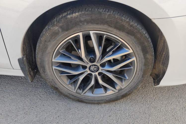 Used BYD Qin PLUS 2021 DM-i 55KM Flagship Model Right Front Wheel Hub