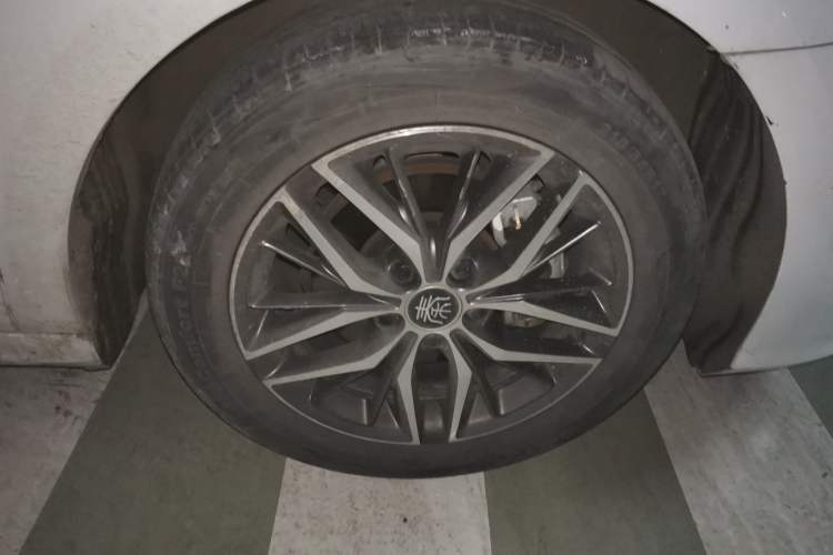 Used BYD Qin PLUS 2021 DM-i 55KM Flagship Model Right Front Wheel Hub