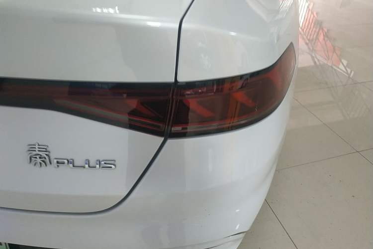 Used BYD Qin PLUS 2021 DM-i 55KM Flagship Model Right Rear Taillight