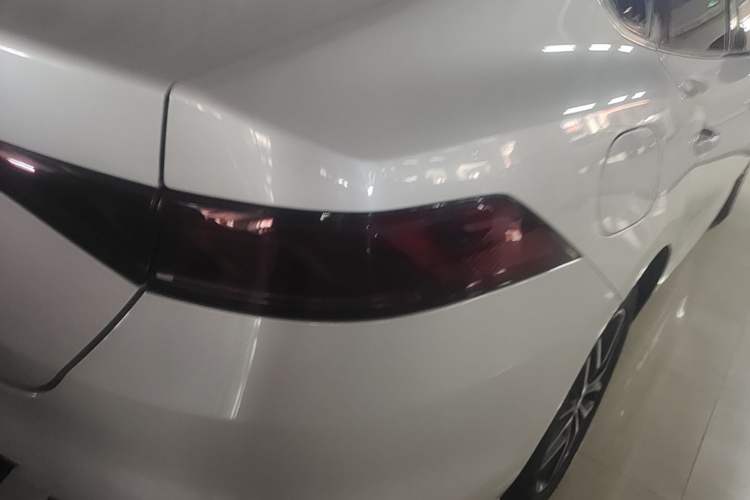 Used BYD Qin PLUS 2021 DM-i 120KM Prestige Model Right Rear Taillight