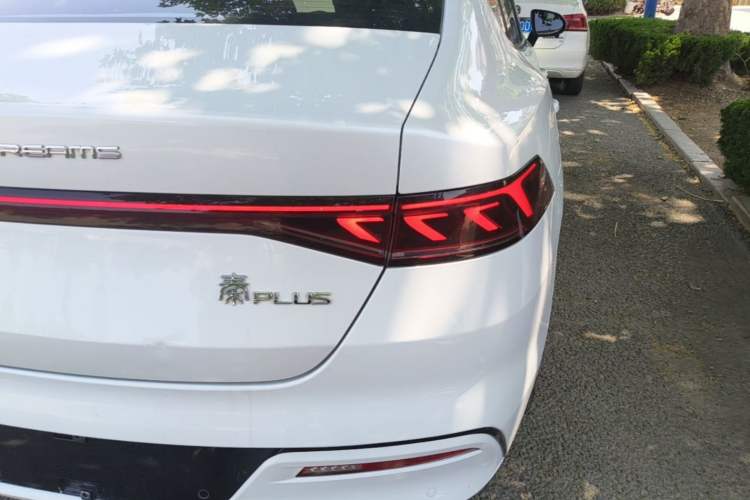 Used BYD Qin PLUS 2021 DM-i 55KM Flagship Model Right Rear Taillight