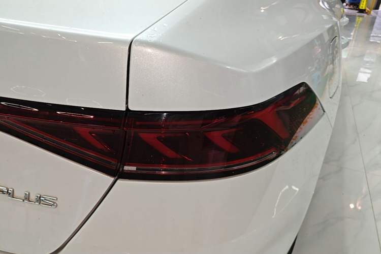 Used BYD Qin PLUS 2021 EV 420KM Commuter Edition Right Rear Taillight