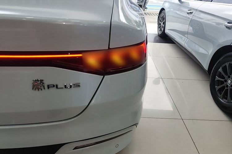 Used BYD Qin PLUS 2021 DM-i 55KM Flagship Model Right Rear Taillight