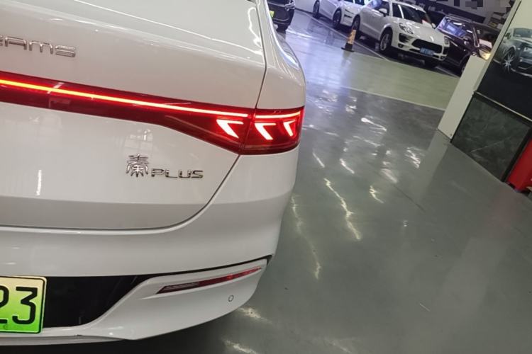 Used BYD Qin PLUS 2021 DM-i 55KM Flagship Model Right Rear Taillight