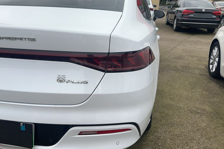 Used BYD Qin PLUS 2021 DM-i 55KM Flagship Model Right Rear Taillight