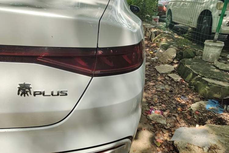 Used BYD Qin PLUS 2021 EV 600KM Flagship Model Right Rear Taillight
