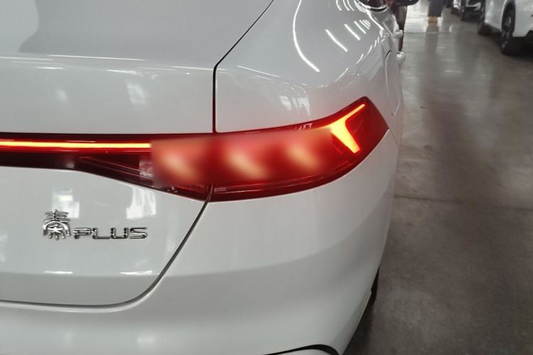 Used BYD Qin PLUS 2021 EV 500KM Luxury Model Right Rear Taillight
