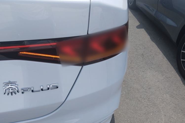 Used BYD Qin PLUS 2021 DM-i 55KM Flagship Model Right Rear Taillight