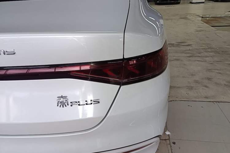 Used BYD Qin PLUS 2021 DM-i 55KM Flagship Model Right Rear Taillight