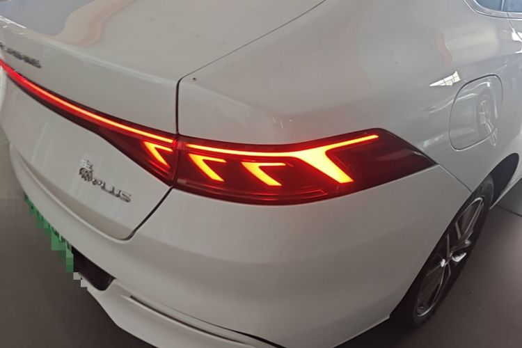 Used BYD Qin PLUS 2021 DM-i 120KM Prestige Model Right Rear Taillight