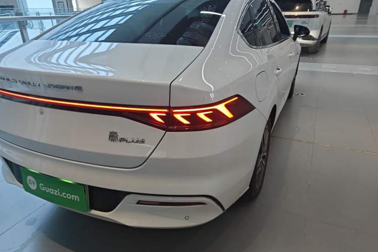 Used BYD Qin PLUS 2021 EV 500KM Luxury Model Right Rear Taillight