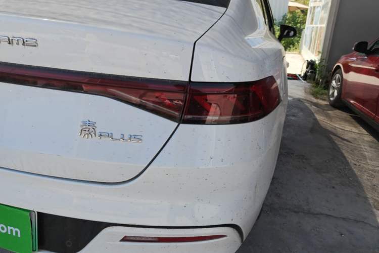 Used BYD Qin PLUS 2021 EV 400KM Luxury Model Right Rear Taillight