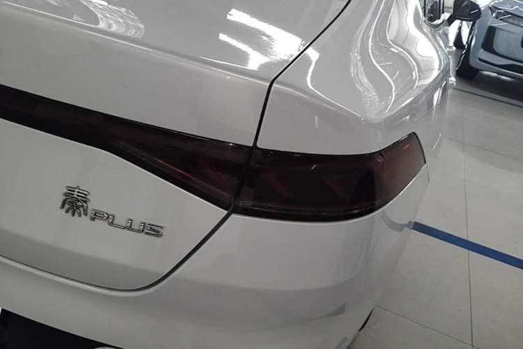 Used BYD Qin PLUS 2021 DM-i 55KM Flagship Model Right Rear Taillight