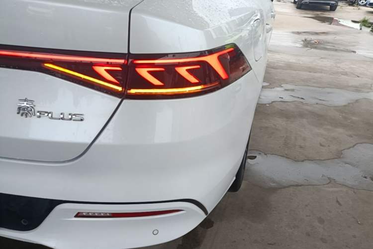 Used BYD Qin PLUS 2021 DM-i 55KM Flagship Model Right Rear Taillight