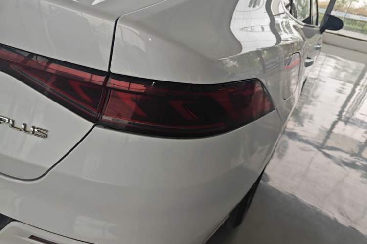 Used BYD Qin PLUS 2021 DM-i 55KM Prestige Model Right Rear Taillight