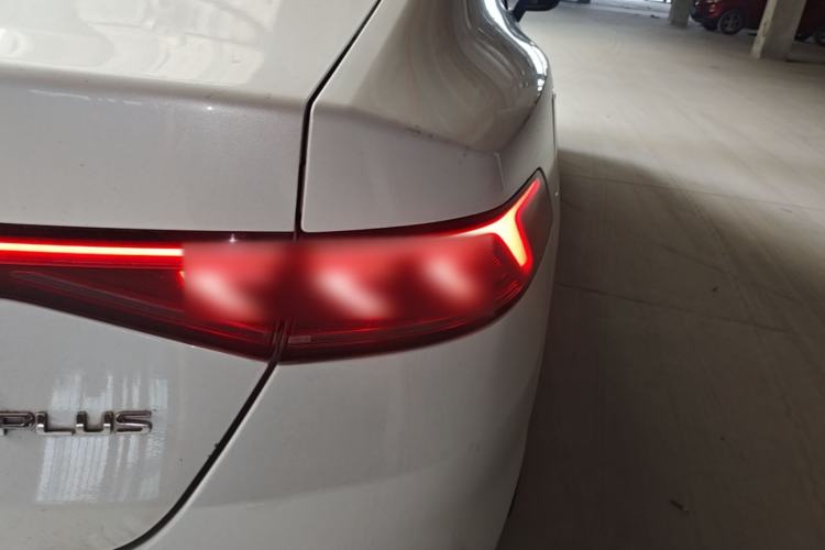 Used BYD Qin PLUS 2021 EV 600KM Flagship Model Right Rear Taillight