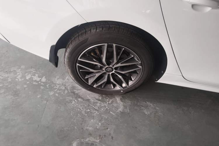 Used BYD Qin PLUS 2021 DM-i 55KM Flagship Model Right Rear Wheel Hub