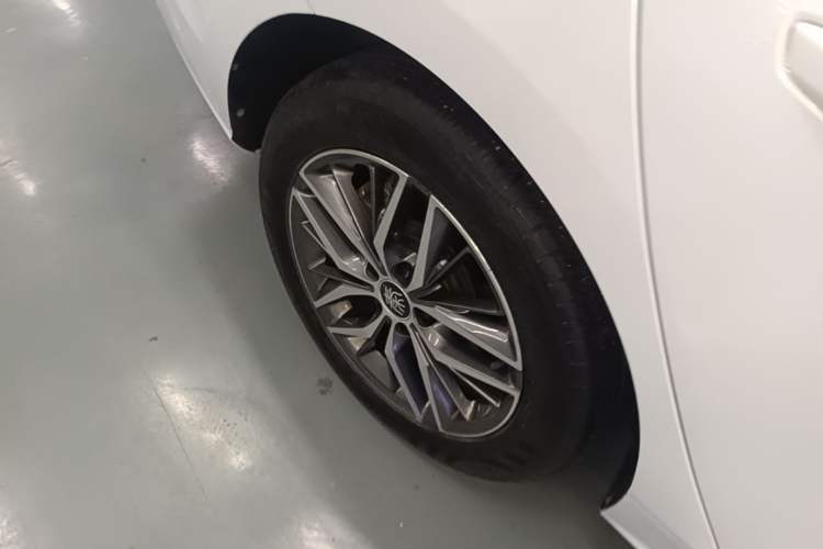 Used BYD Qin PLUS 2021 DM-i 55KM Flagship Model Right Rear Wheel Hub