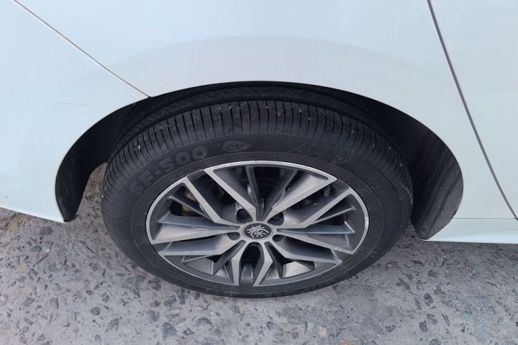 Used BYD Qin PLUS 2021 DM-i 120KM Flagship Model Right Rear Wheel Hub