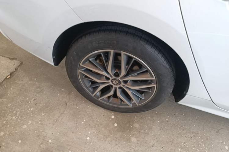 Used BYD Qin PLUS 2021 DM-i 55KM Flagship Model Right Rear Wheel Hub