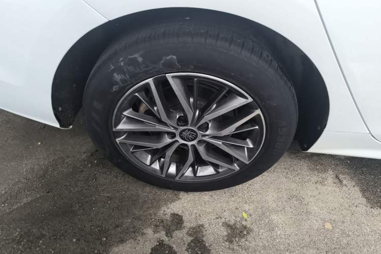 Used BYD Qin PLUS 2021 DM-i 55KM Flagship Model Right Rear Wheel Hub