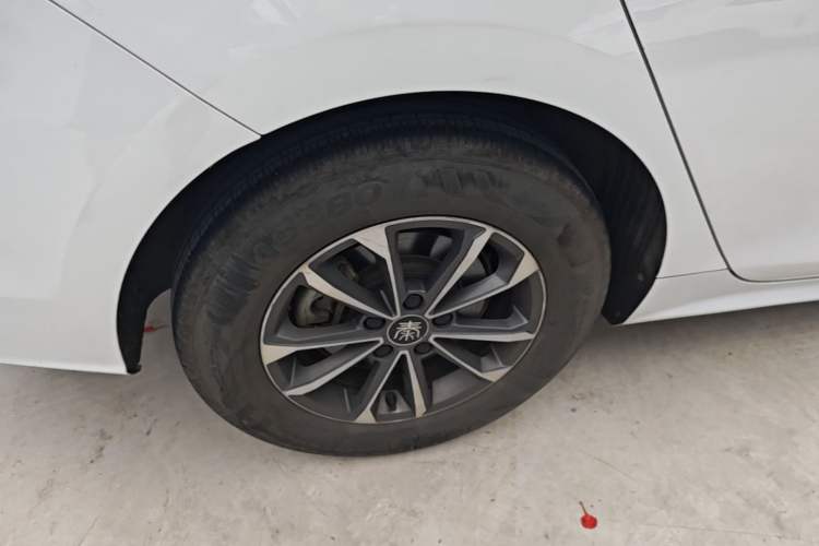 Used BYD Qin PLUS 2021 DM-i 55KM Prestige Model Right Rear Wheel Hub