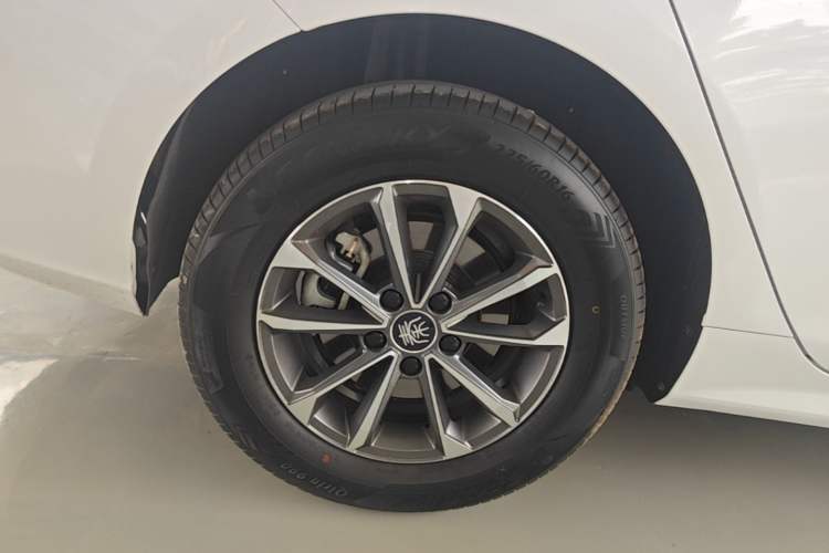Used BYD Qin PLUS 2021 DM-i 55KM Prestige Model Right Rear Wheel Hub