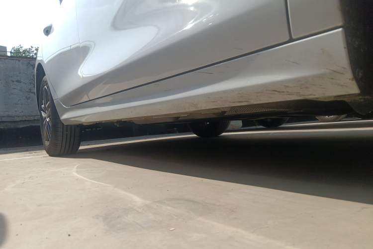 Used BYD Qin PLUS 2021 DM-i 55KM Flagship Model Right Side Sill