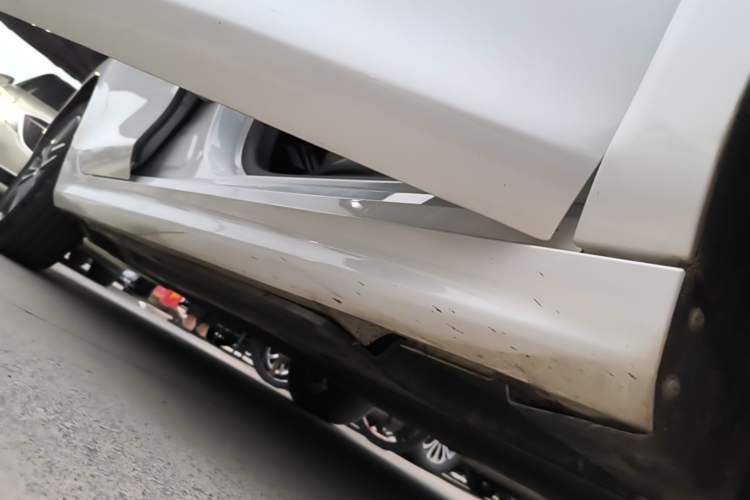 Used BYD Qin PLUS 2021 EV 500KM Luxury Model Right Side Sill