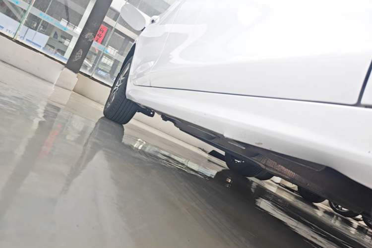 Used BYD Qin PLUS 2021 DM-i 120KM Prestige Model Right Side Sill
