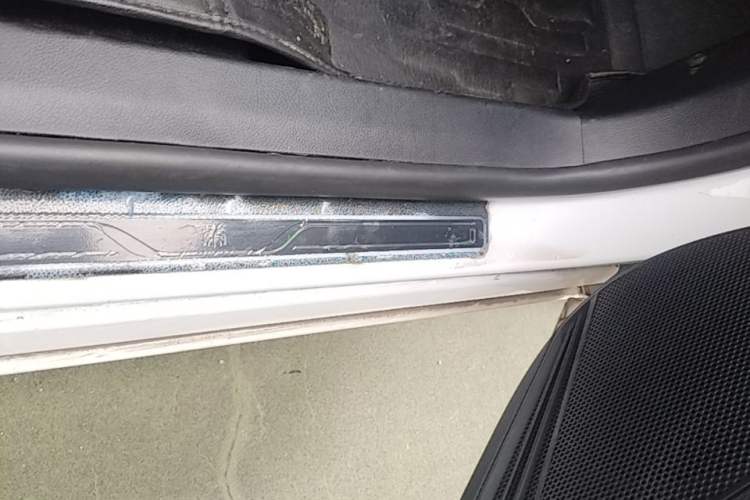 Used BYD Qin PLUS 2021 EV 500KM Premium Model Right Side Sill