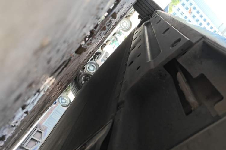 Used BYD Qin PLUS 2021 EV 400KM Luxury Model Right Side Sill