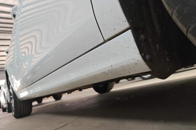 Used BYD Qin PLUS 2021 DM-i 55KM Prestige Model Right Side Sill